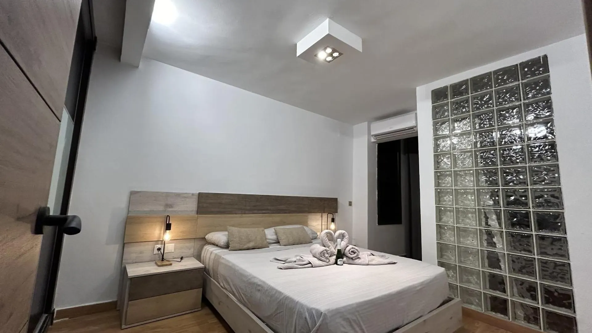 Apartment Lujo A Tu Alcance Con Spa Y Garaje Pleno Centro Huelva