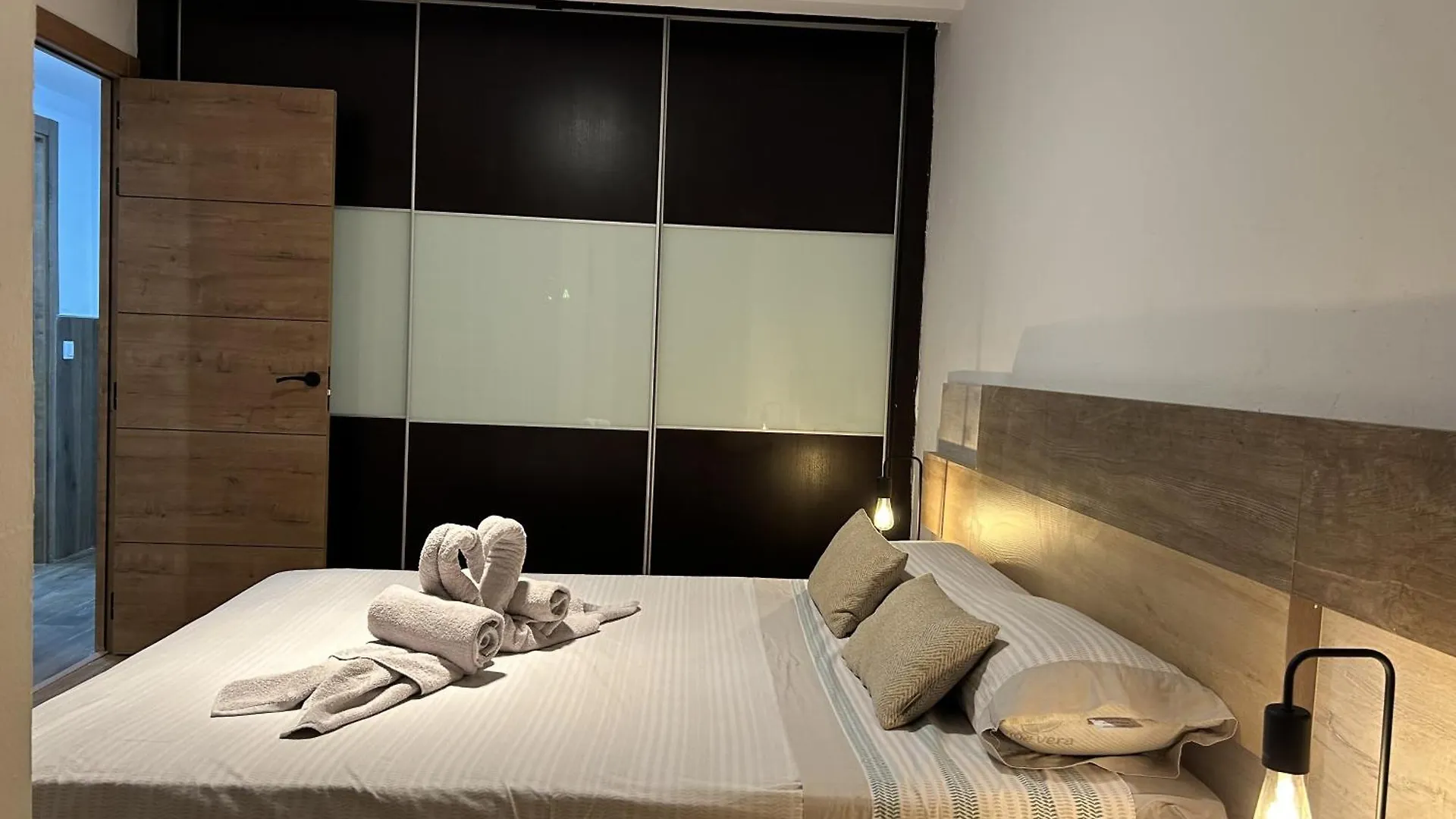Apartment Lujo A Tu Alcance Con Spa Y Garaje Pleno Centro Huelva Spain